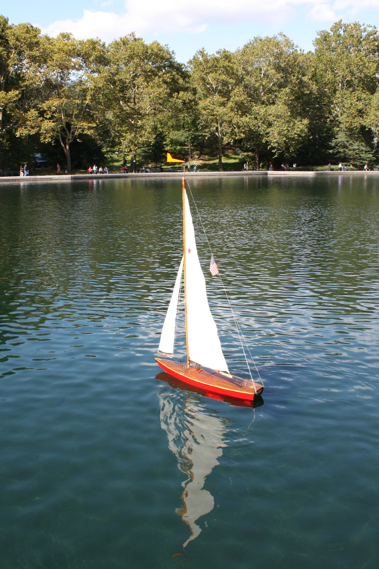 rc sailboat central park